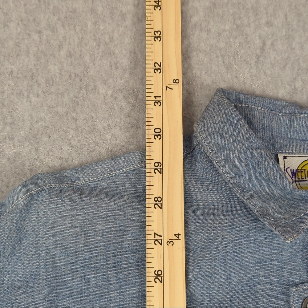 VTG Sweet Clothing Co. by Jou Jou Womens M Blue Chambray Button Up Shirt NWT - Picture 3 of 12